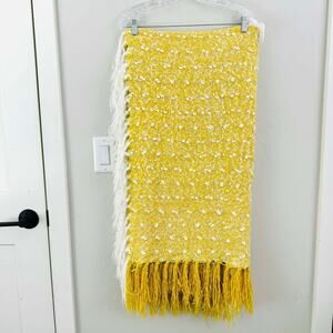 Shabby Chic Farmhouse Fringe Yellow+White Throw Blanket 42X56